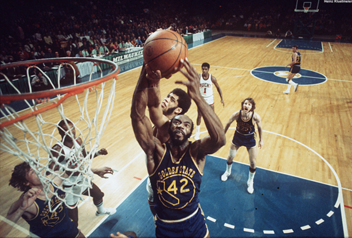 alcindor-bucks-blocm.jpg